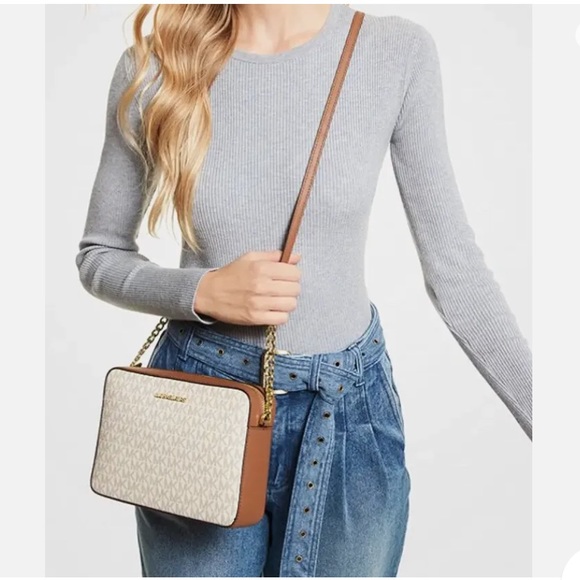 Michael Kors Jet Set LG EW Crossbody - Picture 2 of 6